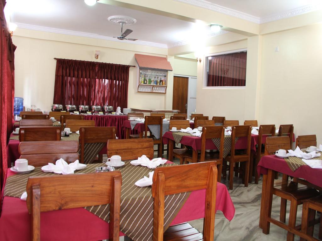 Hotel Asia Pokhara Exteriör bild