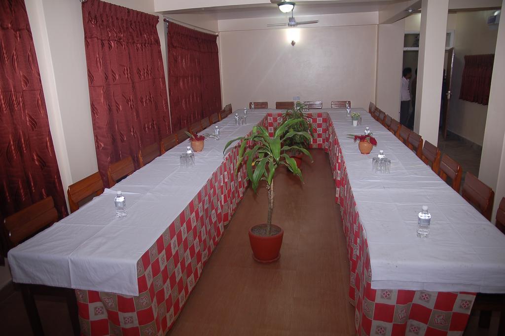 Hotel Asia Pokhara Exteriör bild