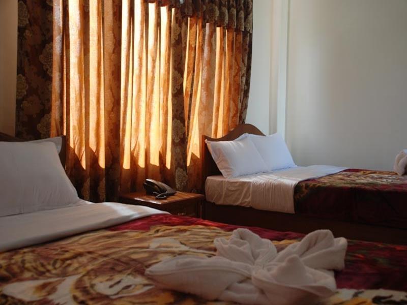 Hotel Asia Pokhara Exteriör bild