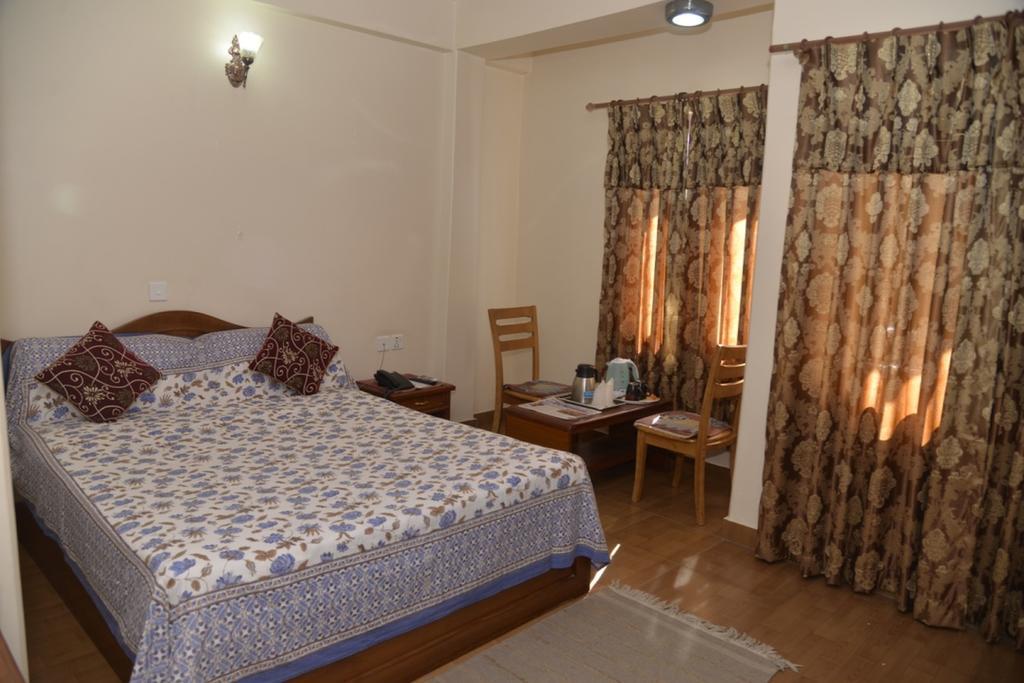 Hotel Asia Pokhara Exteriör bild