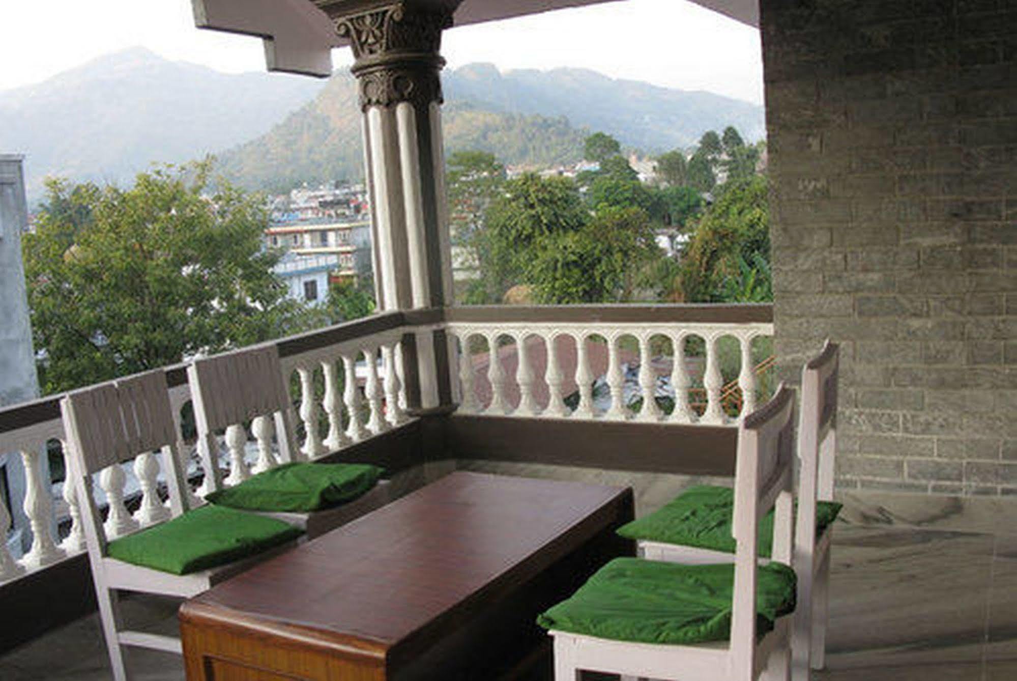 Hotel Asia Pokhara Exteriör bild