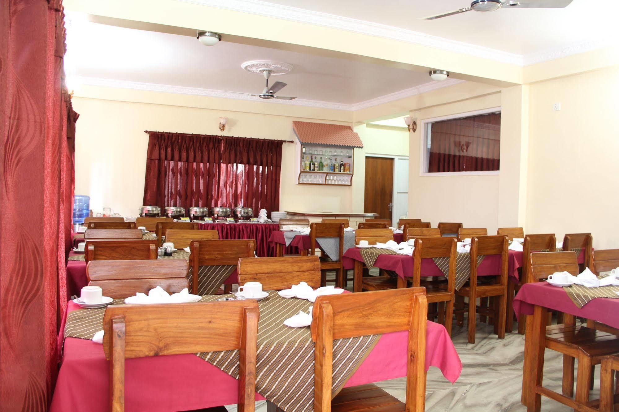 Hotel Asia Pokhara Exteriör bild